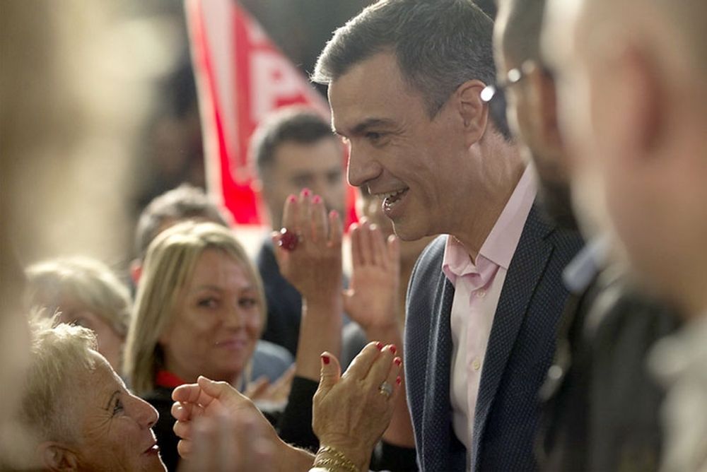 Pedro S&aacute;nchez utlovar bidrag och st&ouml;d p&aring; bred front inf&ouml;r lokalvalen 28 maj. Foto: PSOE