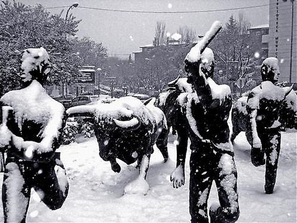 Stora delar av Spanien befinner sig i beredskap f&ouml;r v&auml;ntat sn&ouml;ov&auml;der. Bilden &auml;r fr&aring;n San Sebasti&aacute;n de los Reyes, utanf&ouml;r Madrid.
