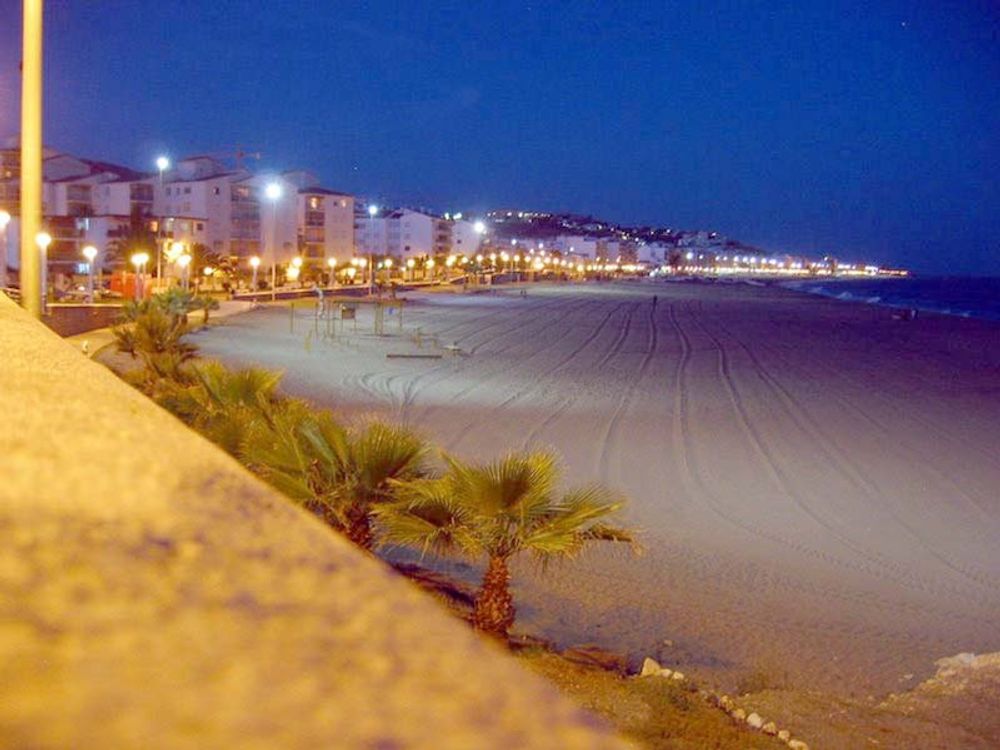 Polisen s&ouml;kte efter pojken bland annat vid stranden, men hans kropp hittades vid Montes de M&aacute;laga.