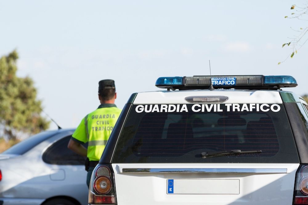 Ett &ouml;kat antal poliskontroller p&aring; grund av r&ouml;relserestriktionerna uppges g&ouml;ra det allt besv&auml;rligare f&ouml;r narkotikaligorna, som svarar med en eskalering av v&aring;ldet.