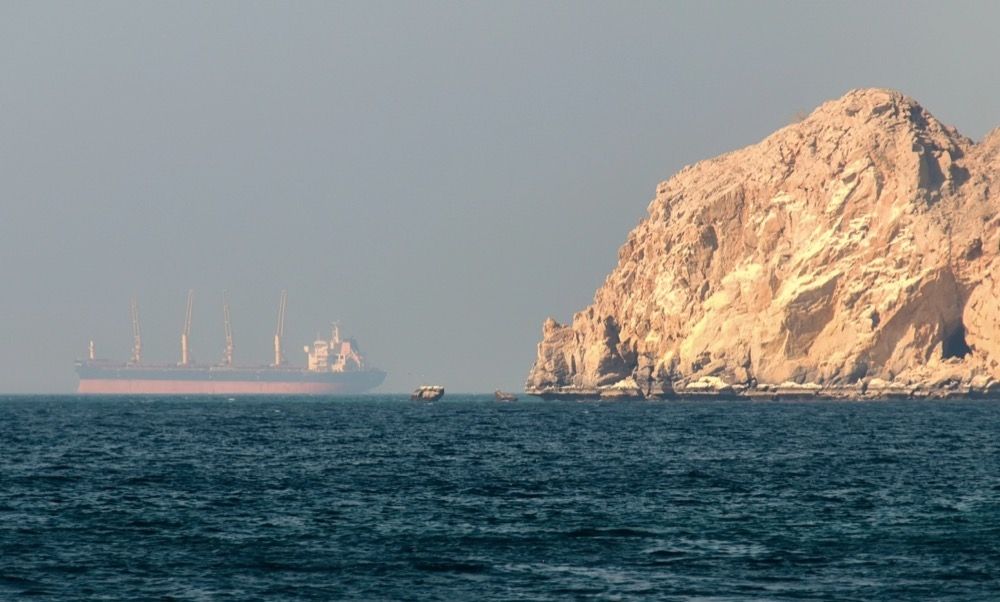 En bidragande orsak &auml;r den geopolitiska oron i Mellan&ouml;stern efter krigsutbrottet i Iran, som snabbt har pressat upp priserna p&aring; bensin och diesel.