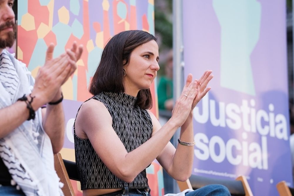 Nuvarande ledaren f&ouml;r Podemos, Ione Belarra, uppger att fallet &rdquo;Neurona&rdquo; varit ett typexempel p&aring; s&aring; kallad <i>lawfare</i>, i syfte att skada v&auml;nsterpartiet.