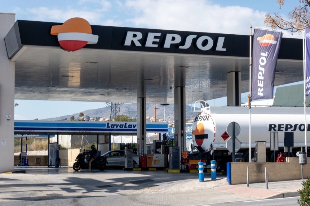 Den s&auml;nkta momsen p&aring; br&auml;nsleskatten kostar skattebetalarna drygt en miljard euro under tre m&aring;nader.