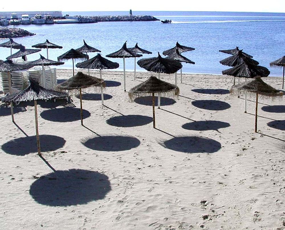 Str&auml;nderna p&aring; Costa del Sol har inte varit s&aring; v&auml;lbes&ouml;kta &auml;nnu, men nu v&auml;ntas sommartemperaturer.