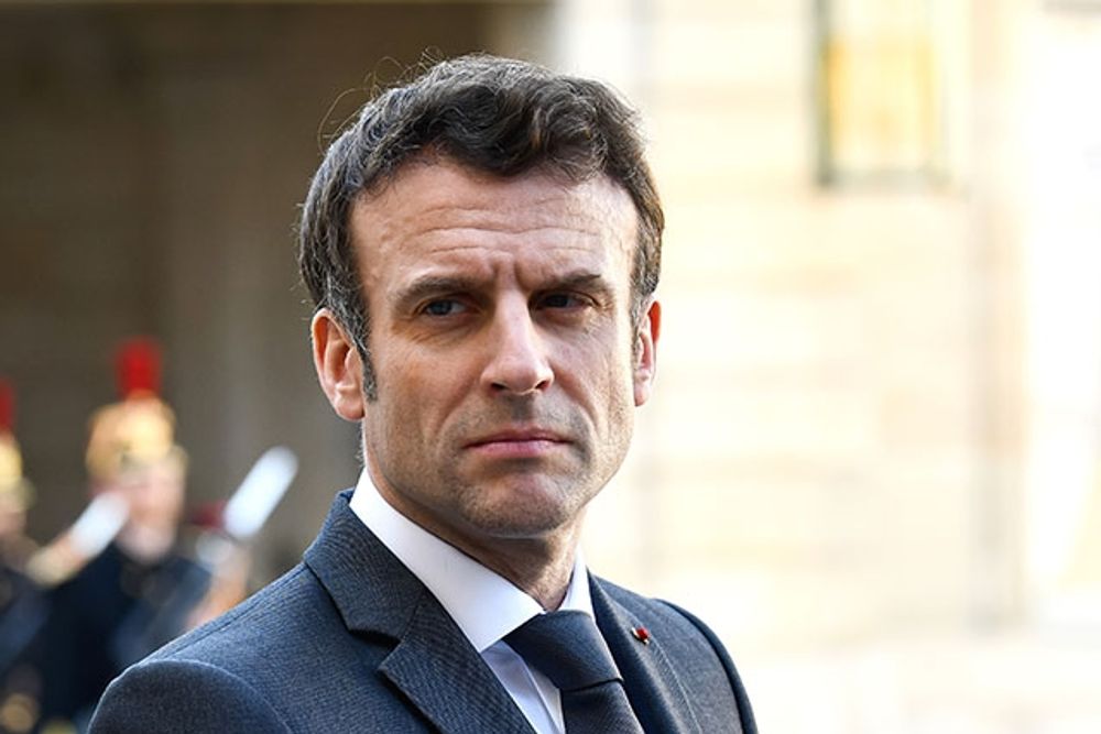 Den franske presidenten Emmanuel Macron har &ouml;ppet tagit avst&aring;nd fr&aring;n projektet, trots att det redan &auml;r p&aring;b&ouml;rjat.