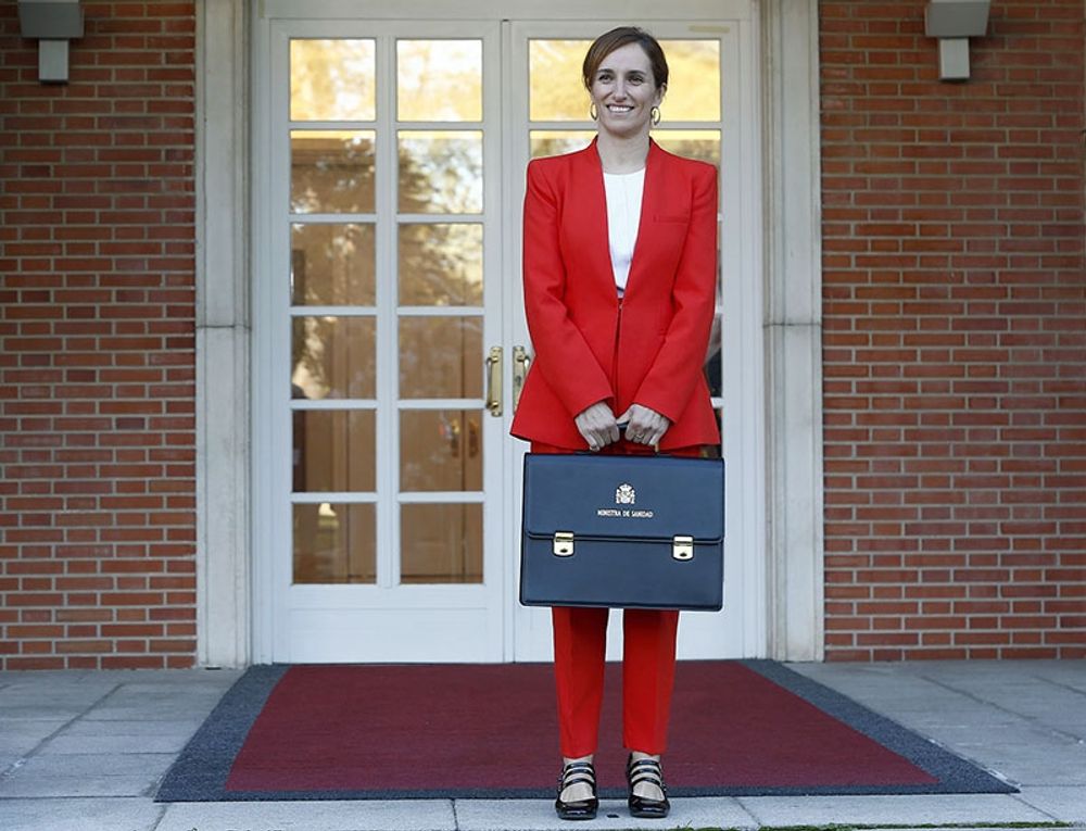 Nya h&auml;lsov&aring;rdsministern M&oacute;nica Garc&iacute;a, fr&aring;n Sumar, &auml;r till yrket narkosl&auml;kare.