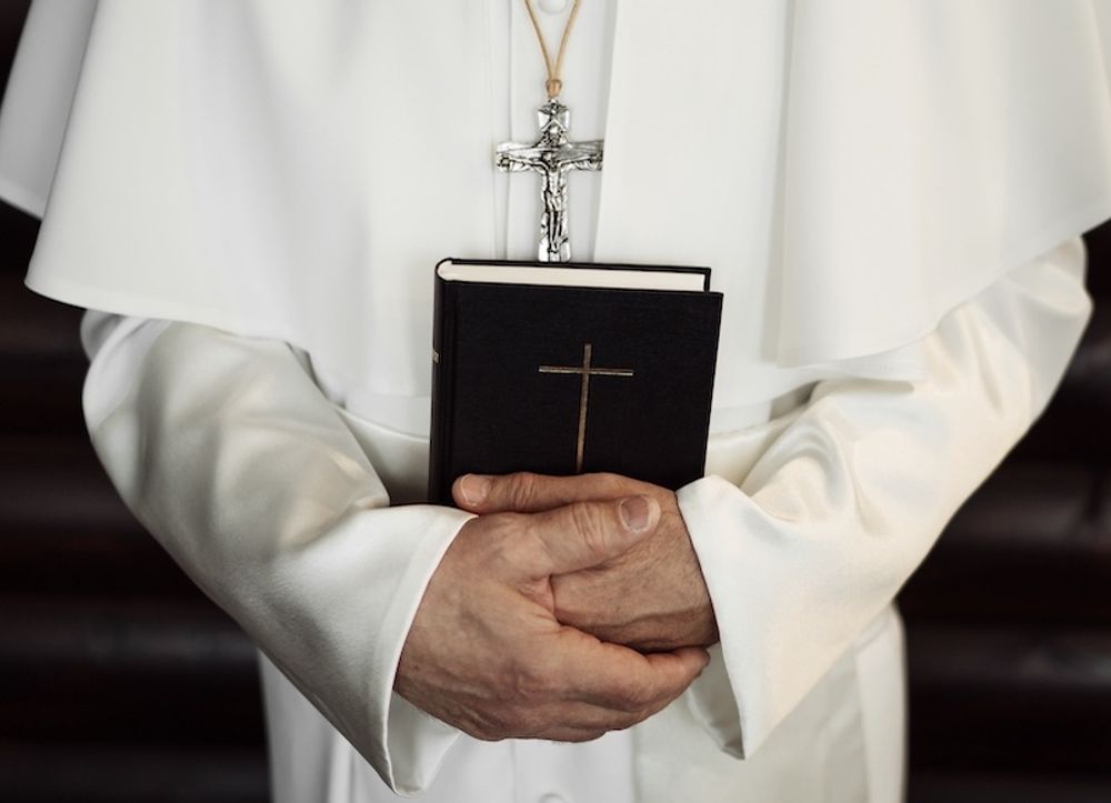 Spanska kyrkan kritiseras h&aring;rt f&ouml;r att ha f&ouml;rs&ouml;kt tona ner skandalen.