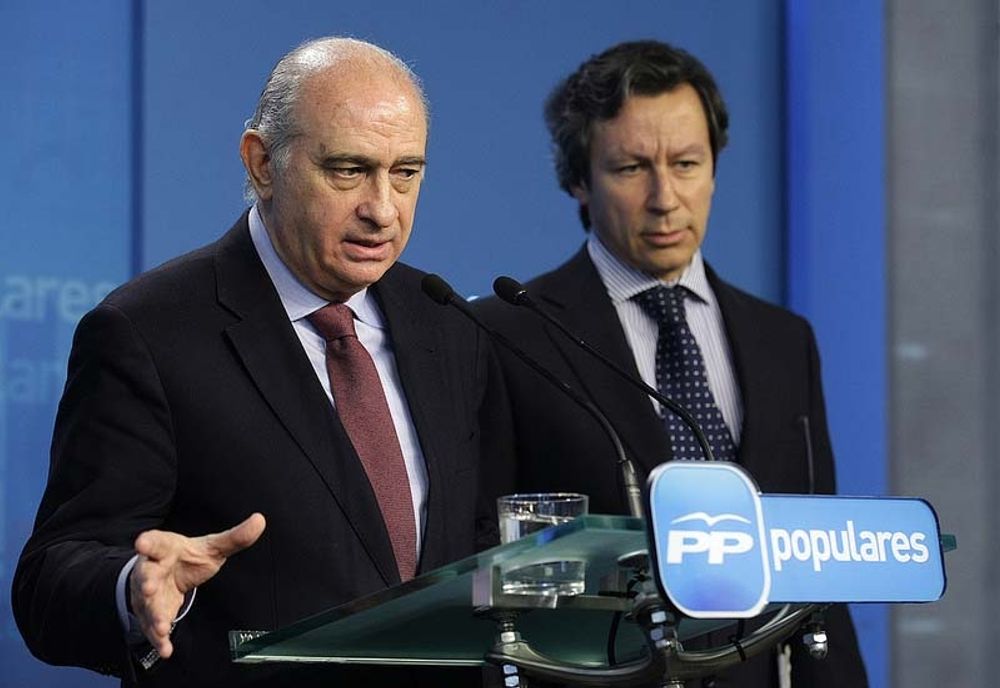 Inrikesministern Jorge Fern&aacute;ndez D&iacute;az po&auml;ngterar att hastighetsh&ouml;jningen sker under s&auml;rskilda villkor.