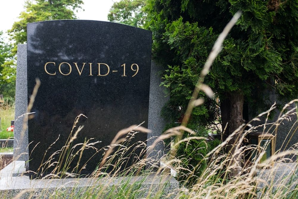 Skillnaden mellan &ouml;verd&ouml;dligheten och den officiella Covid-statistiken &auml;r fortsatt stor, trots &ouml;kat antal tester.