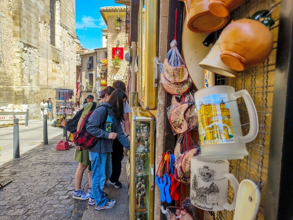 Det &auml;r i f&ouml;rsta hand turistgrupper i Toledos historiska kvarter som omfattas av de nya f&ouml;rordningarna.