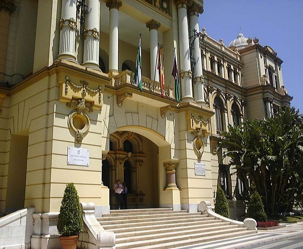 Kommunledningen i M&aacute;laga &auml;r den f&ouml;rsta i Spanien som organiserar sin personal f&ouml;r sam&aring;kning.