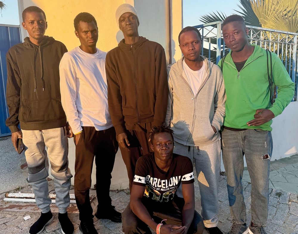 Totalt 360 centralafrikanska migranter f&ouml;rflyttades i mitten av januari fr&aring;n Tenerife till Costa del Sol. H&auml;r f&aring;r de l&auml;ra sig spanska, medan de v&auml;ntar p&aring; att deras ans&ouml;kningar om uppeh&aring;llstillst&aring;nd behandlas.