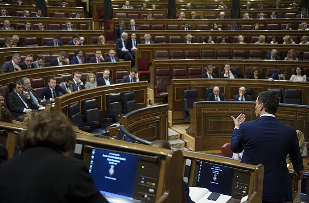 Pedro S&aacute;nchez f&ouml;rlorade f&ouml;rra veckan som v&auml;ntat b&aring;da omr&ouml;stningarna f&ouml;r att bli utn&auml;mnd till regeringschef.