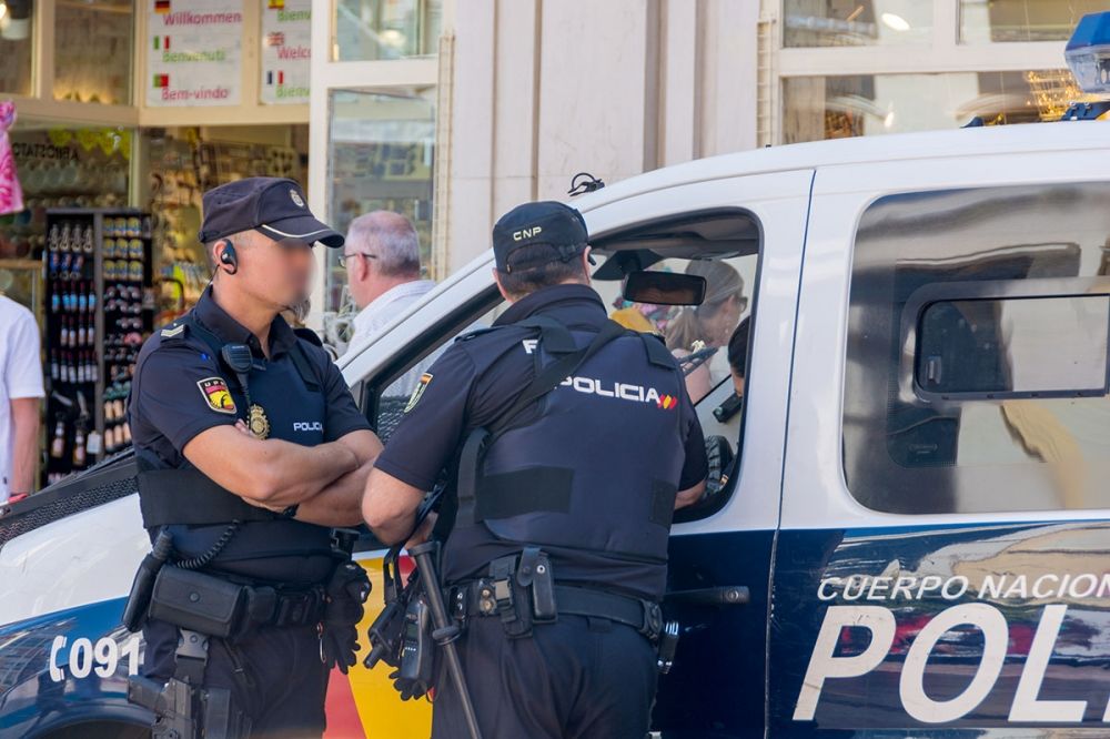 Polisutredningen inleddes efter en &ouml;kning av anm&auml;lningar om st&ouml;lder i centrala M&aacute;laga och vid pendelt&aring;gsstationerna.