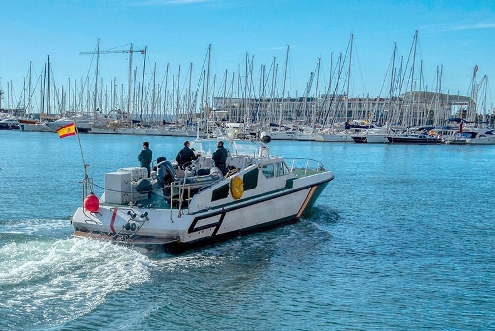 Tv&aring; guardiacivilpoliser d&ouml;dades och tv&aring; andra skadades i hamnen i Barbate i februari i &aring;r.