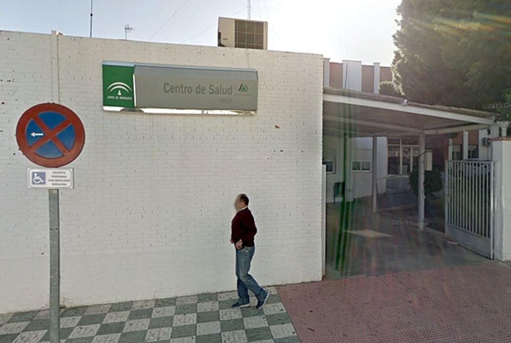 Den nuvarande v&aring;rdcentralen i Nerja &auml;r mer &auml;n 50 &aring;r gammal. Foto: Google Maps