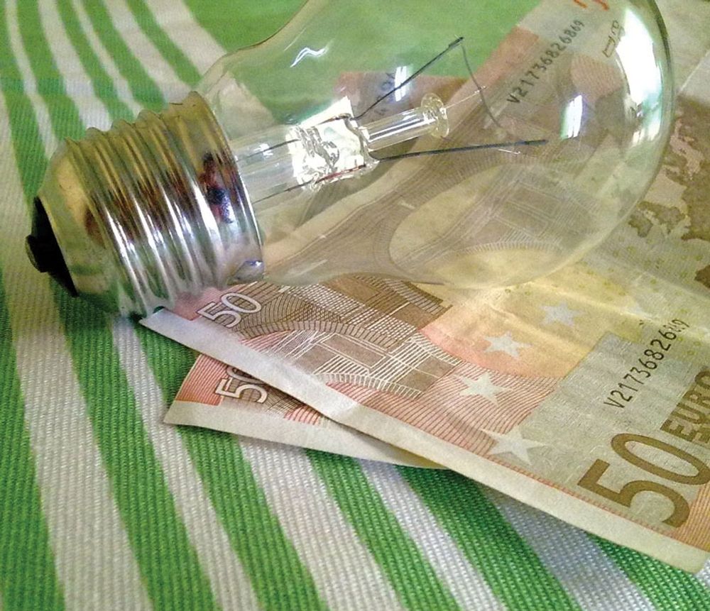 Det &auml;r n&auml;stan om&ouml;jligt att komma &aring;t energiproducenterna, inte bara i Spanien. Det g&aring;r dock att spara en hel del pengar genom att minska sin enerif&ouml;rbrukning med n&aring;gra enkla grundprinciper.