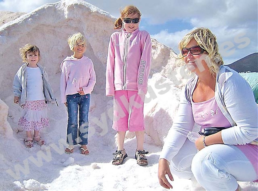Louise Sverud bor p&aring; Lanzarote och &auml;r en av initiativtagarna till den nya Tidningen f&ouml;r SVENskar i utlandet. &ldquo;Vi tyckte att det beh&ouml;vdes ett lite yngre livsstilsmagasin, seri&ouml;st men l&auml;ttillg&auml;ngligt och inte s&aring; politiskt som de som redan finns.&rdquo;