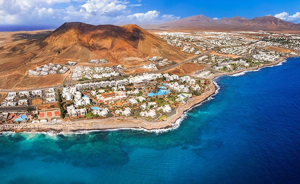I turistorter som Playa Blanca, p&aring; s&ouml;dra Lanzarote, blir det allt sv&aring;rare att finna fast boende.