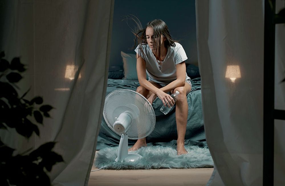 S&aring; kallade tropiska n&auml;tter, med temperaturer som inte understiger 20 grader, har f&ouml;rvandlats till en regel snarare &auml;n undantag om sommaren. &Auml;ven antalet s&aring; kallade &rdquo;stekande&rdquo; n&auml;tter har &ouml;kat kraftigt.