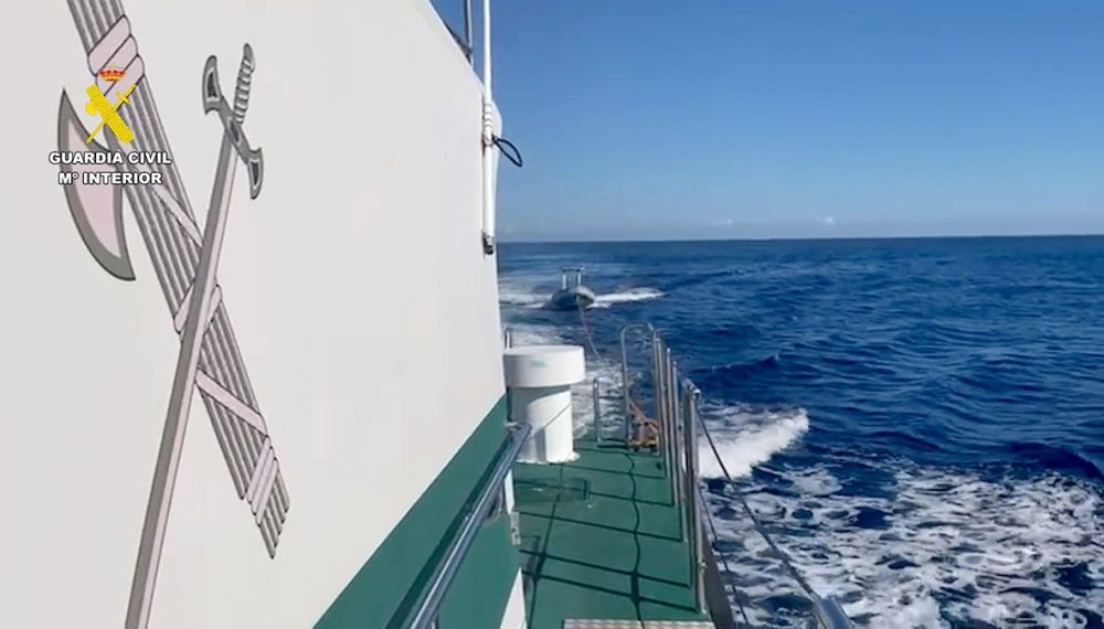 Polisfacket larmar om att patrullb&aring;tarna st&aring;r stilla p&aring; grund av trasiga motorer och budgetbrist. Foto: Guardia Civil
