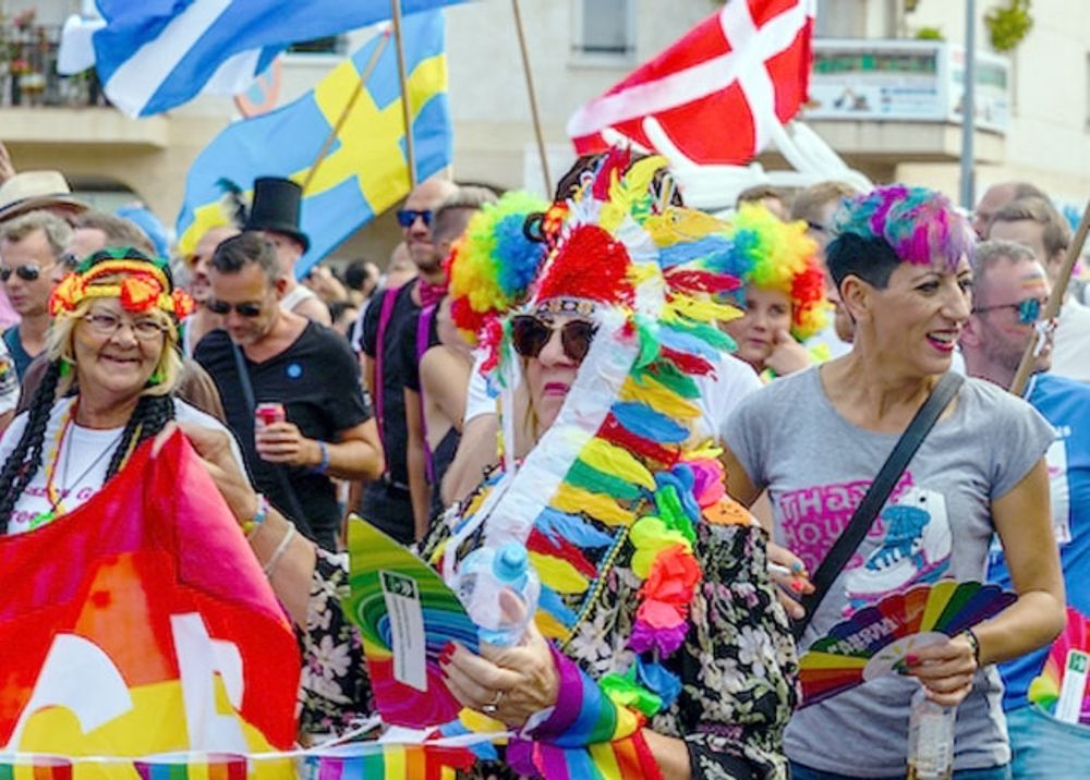 Prideparaden i Torremolinos 2018. Den sexuella frig&ouml;relsen i Spanien startade i Pasaje Bego&ntilde;a under 1960-talet. Nu f&aring;r platsen erk&auml;nnande som av s&auml;rskilt turistintresse.