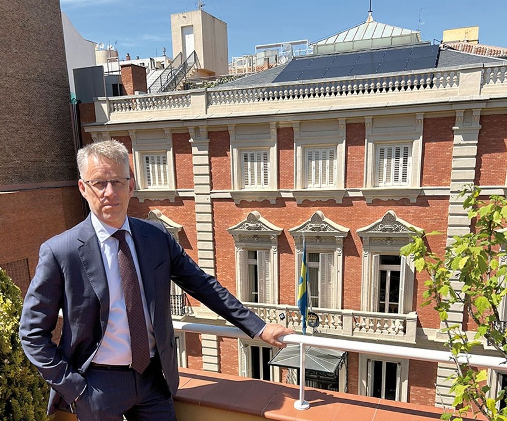 Precis som sina f&ouml;retr&auml;dare p&aring; posten har Teppo Tauriainen &ouml;ppnat det eleganta ambassadresidenset i Madrid f&ouml;r en m&auml;ngd olika evenemang, f&ouml;rutom under lock down vill s&auml;ga. Foto: Sveriges Ambassad i Madrid