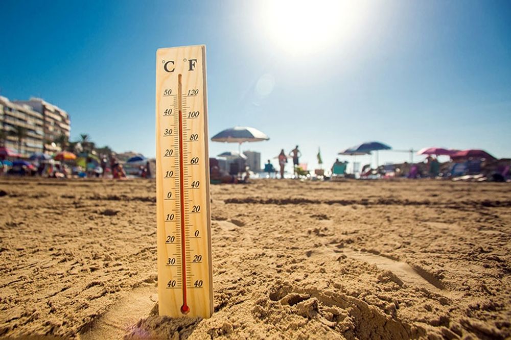 &Auml;ven om det vid Spaniens s&ouml;dra kust rent statistiskt registeras fler dagar med extremv&auml;rme finns det naturliga omst&auml;ndigheter som g&ouml;r dessa mer uth&auml;rdliga &auml;n i omr&aring;den i inlandet.