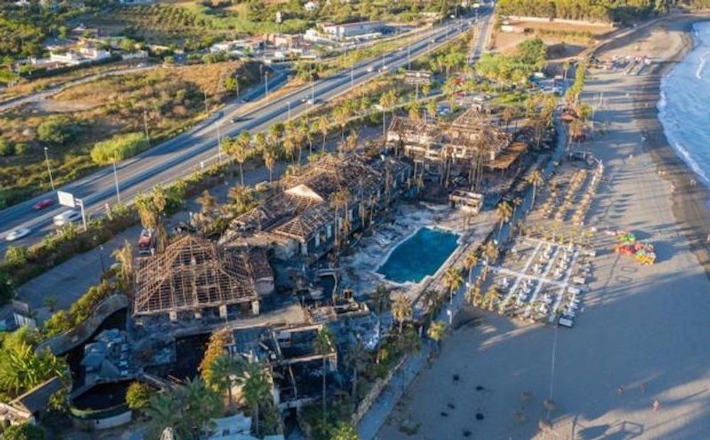 Laguna Village blev totalt utbr&auml;nt i augusti 2020. Foto: Ayto de Estepona