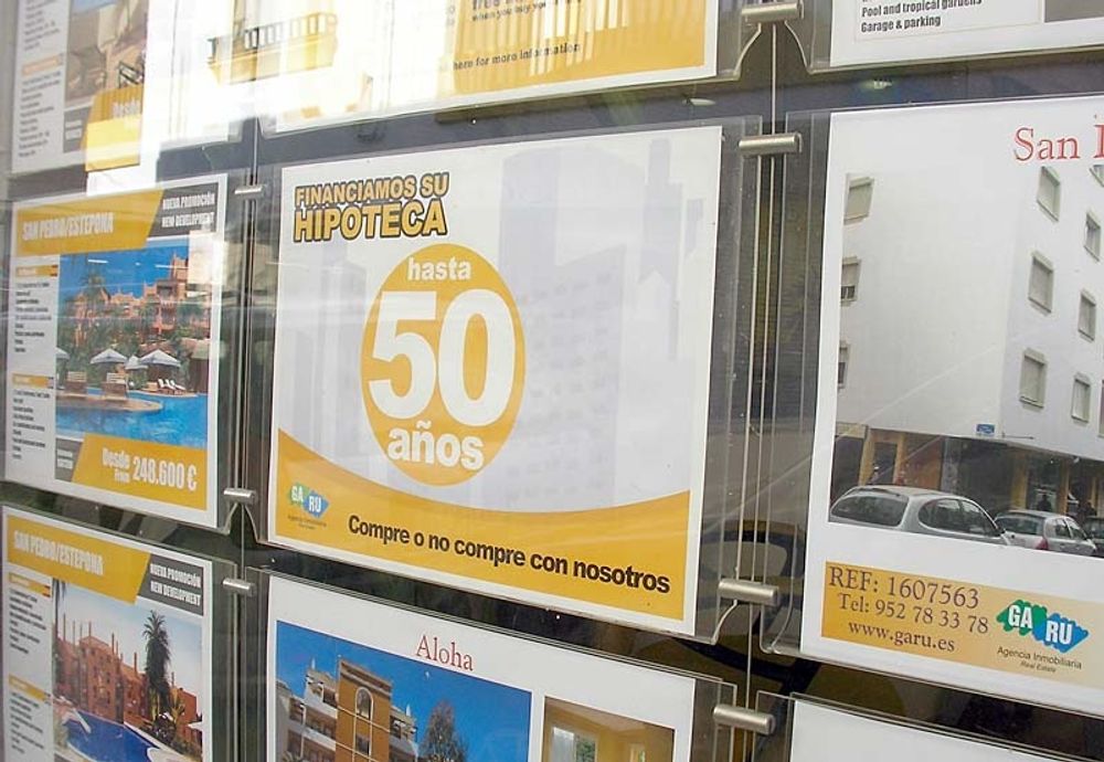 Bankerna kan tvingas betala upp till 18 miljarder euro f&ouml;r sina r&auml;ntegolv p&aring; hypoteksl&aring;n.