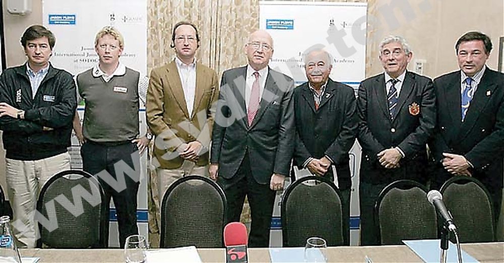 Den nya golfakademin presenterades vid en presskonferens 16 mars p&aring; Almenara Golf, i Sotogrande.