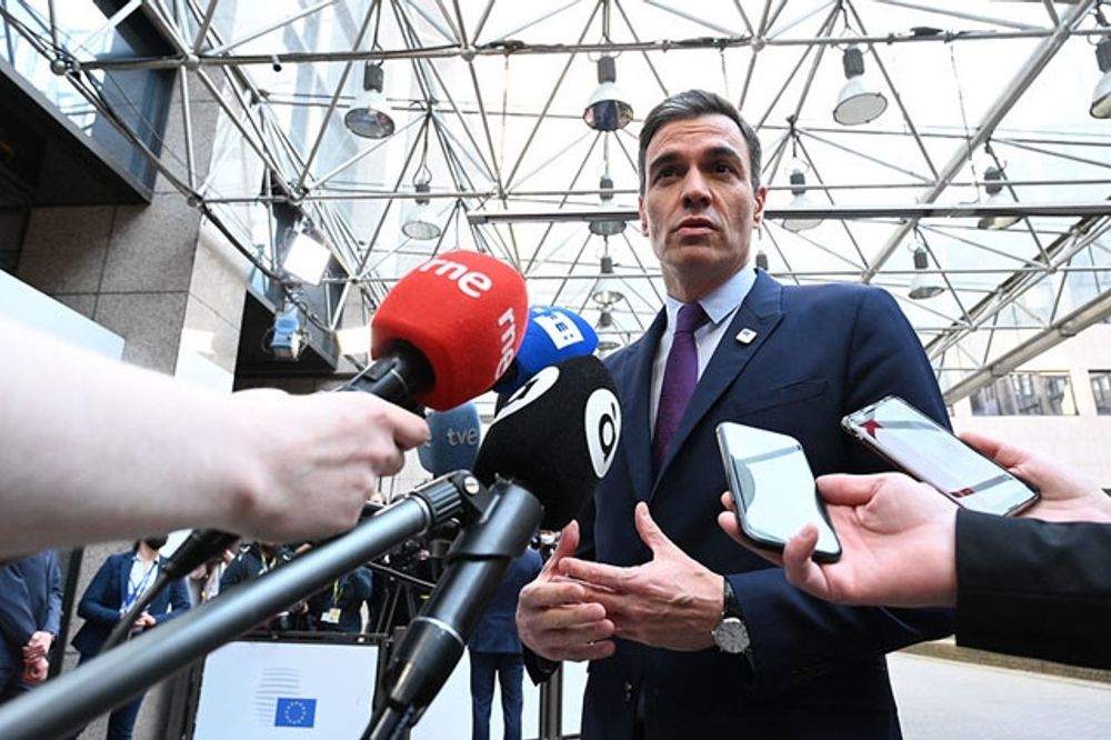 Efter flera veckors diplomatiskt arbete och tv&aring; dagars h&aring;rda f&ouml;rhandlingar vid EU-toppm&ouml;tet har Spaniens regeringschef Pedro S&aacute;nchez f&aring;tt geh&ouml;r f&ouml;r sina krav om energiundantag.
