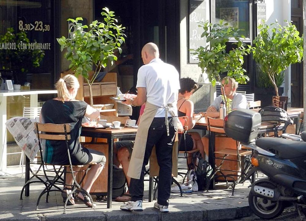 Trots att den svarta marknaden v&auml;xer sk&auml;rs skatteinspekt&ouml;rernas resurser ned.
