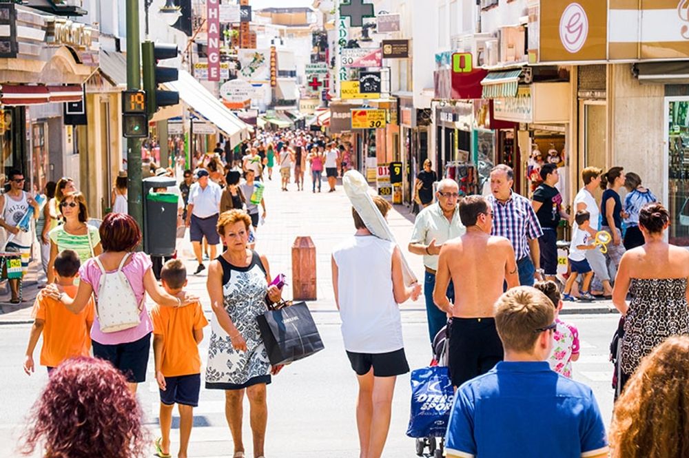 De tv&aring; st&ouml;rsta utl&auml;nningsgrupperna i Torremolinos &auml;r marockaner och italienare.