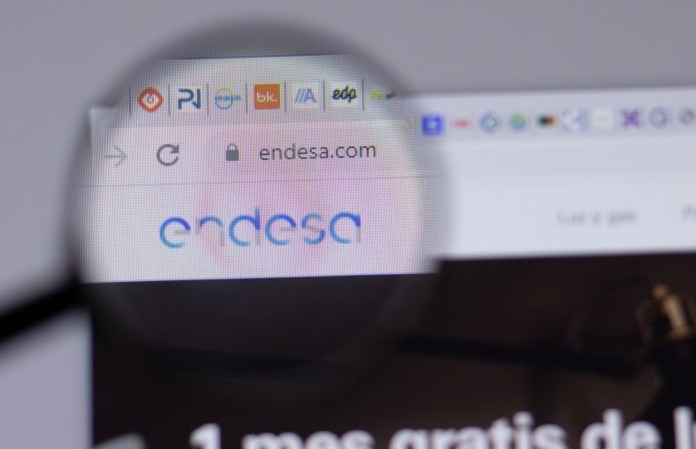 Angriparna h&auml;vdar att de stulit &ouml;ver en terabyte data, inklusive k&auml;nslig information om 20 miljoner kunder.