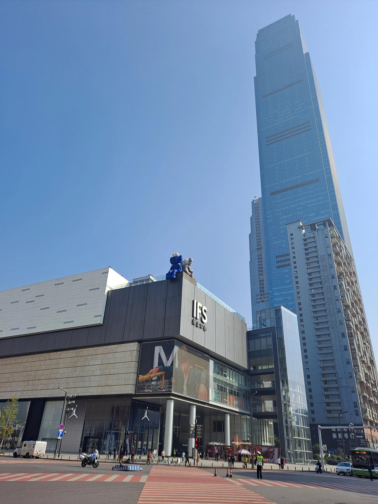 Photographie réelle de Changsha IFS, grand complexe commercial et urbain du centre de Changsha.