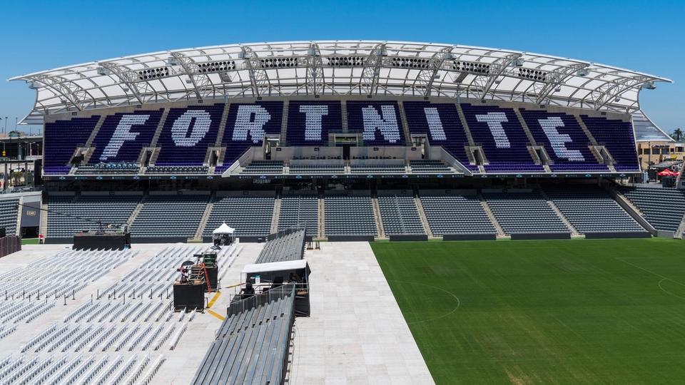 Photo d’archive d’un événement Fortnite Pro-Am en stade, utilisée pour illustrer la transformation du FNCS en spectacle esport mondial.