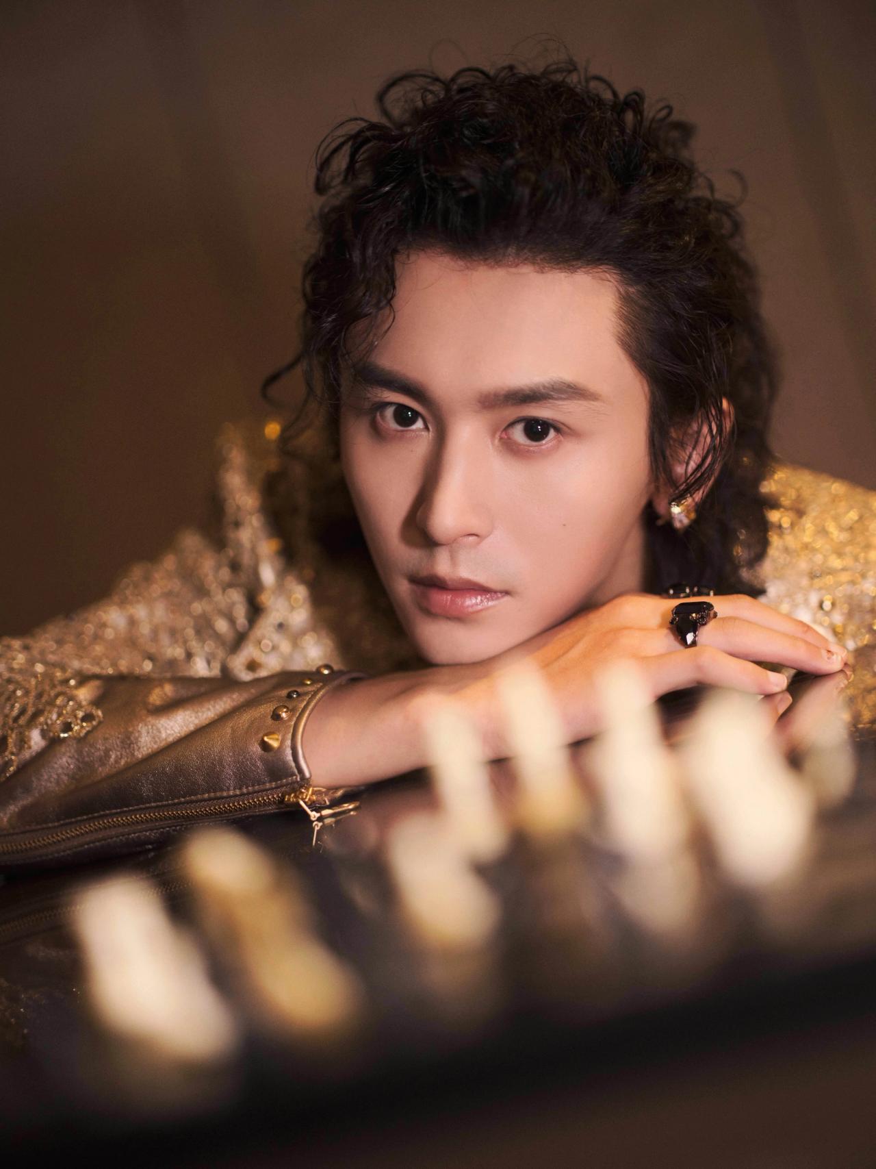 Portrait de Zhang Zhehan photographié en 2023.