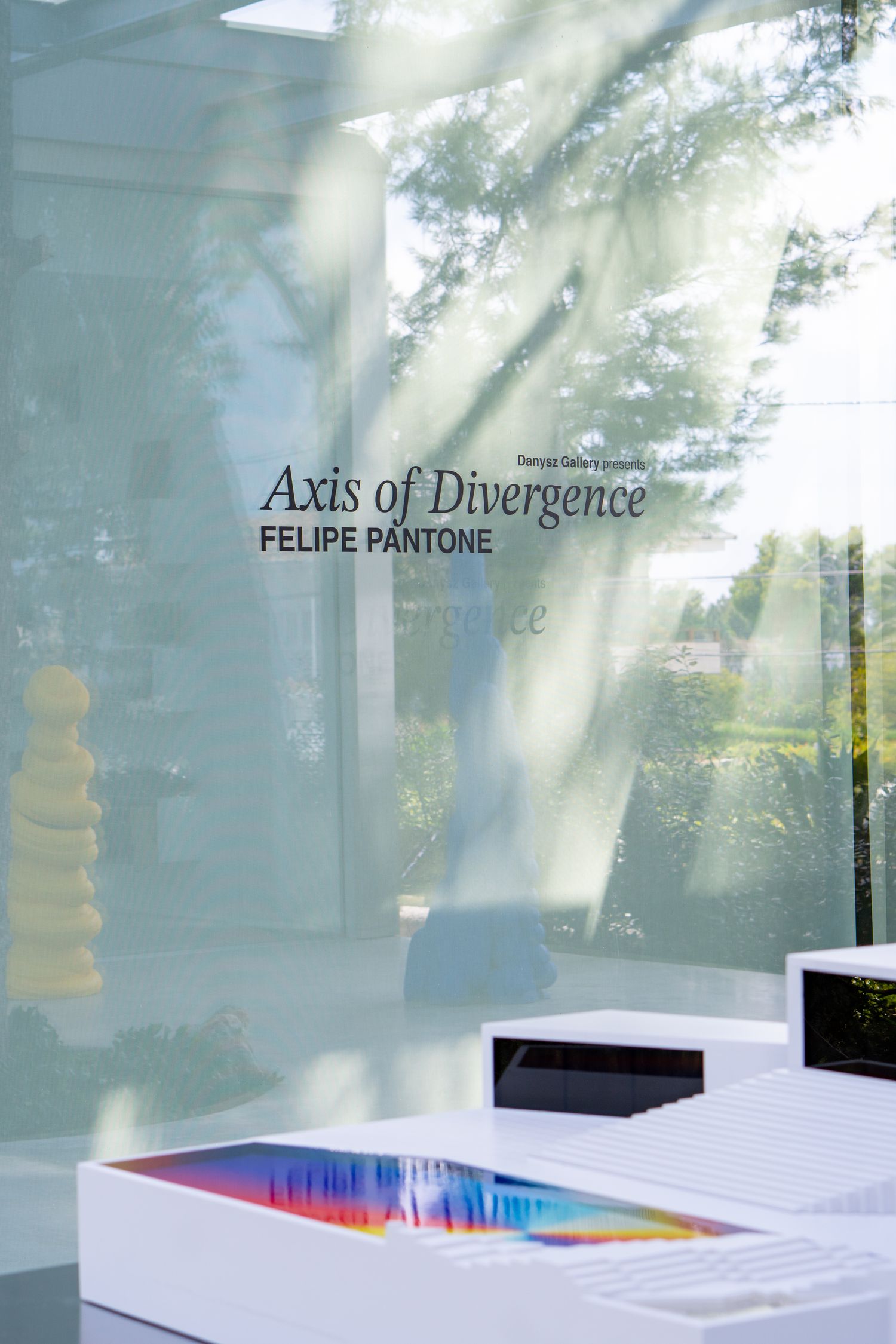 Axis of Divergence