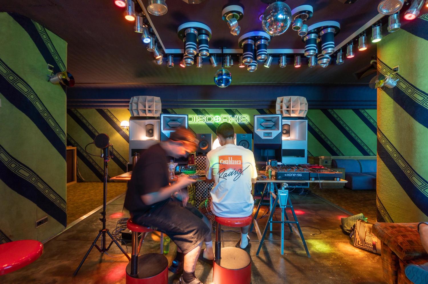Selecta33 & Recycled J