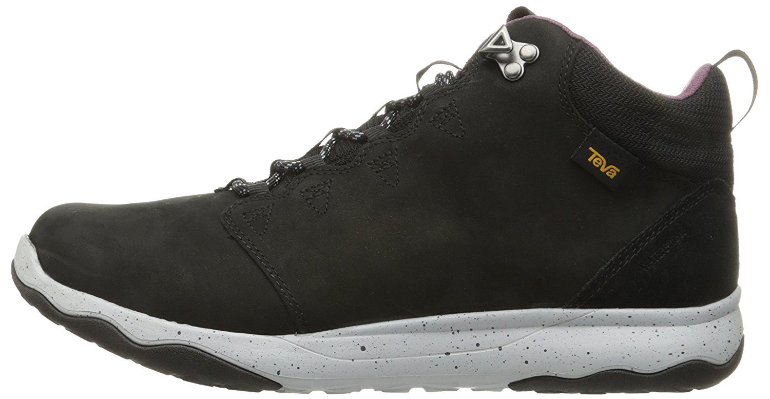 Lightweight hiking boots