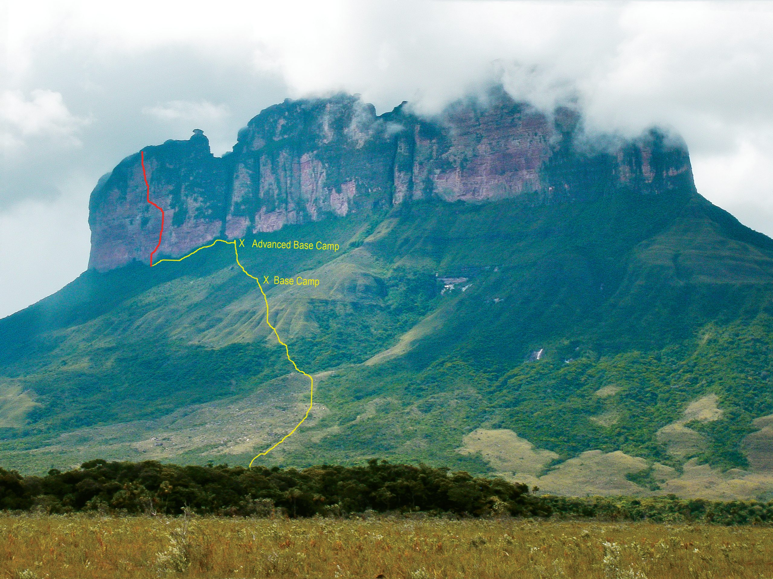 Climbing route on the southern side of the Upuigma Tepui