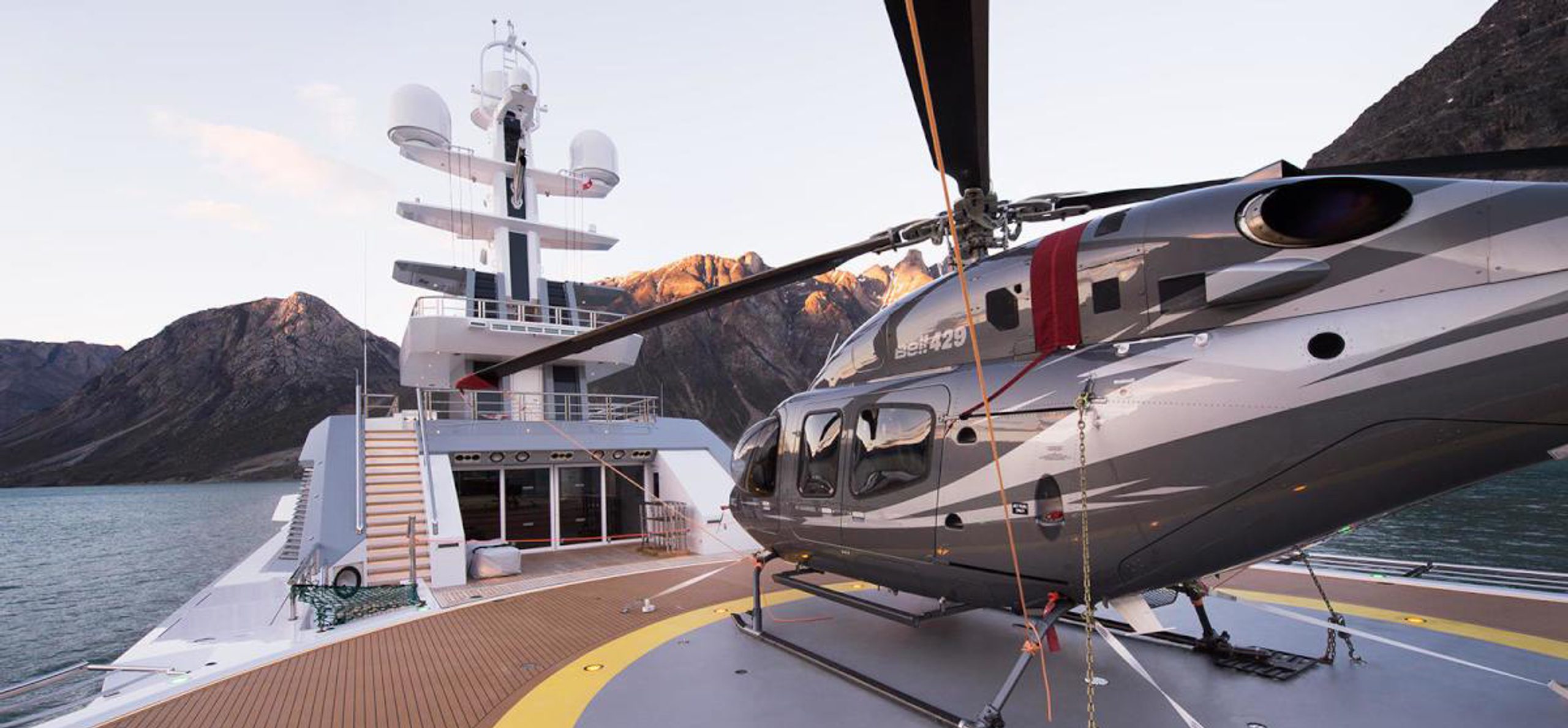 Heli-skiing super yacht