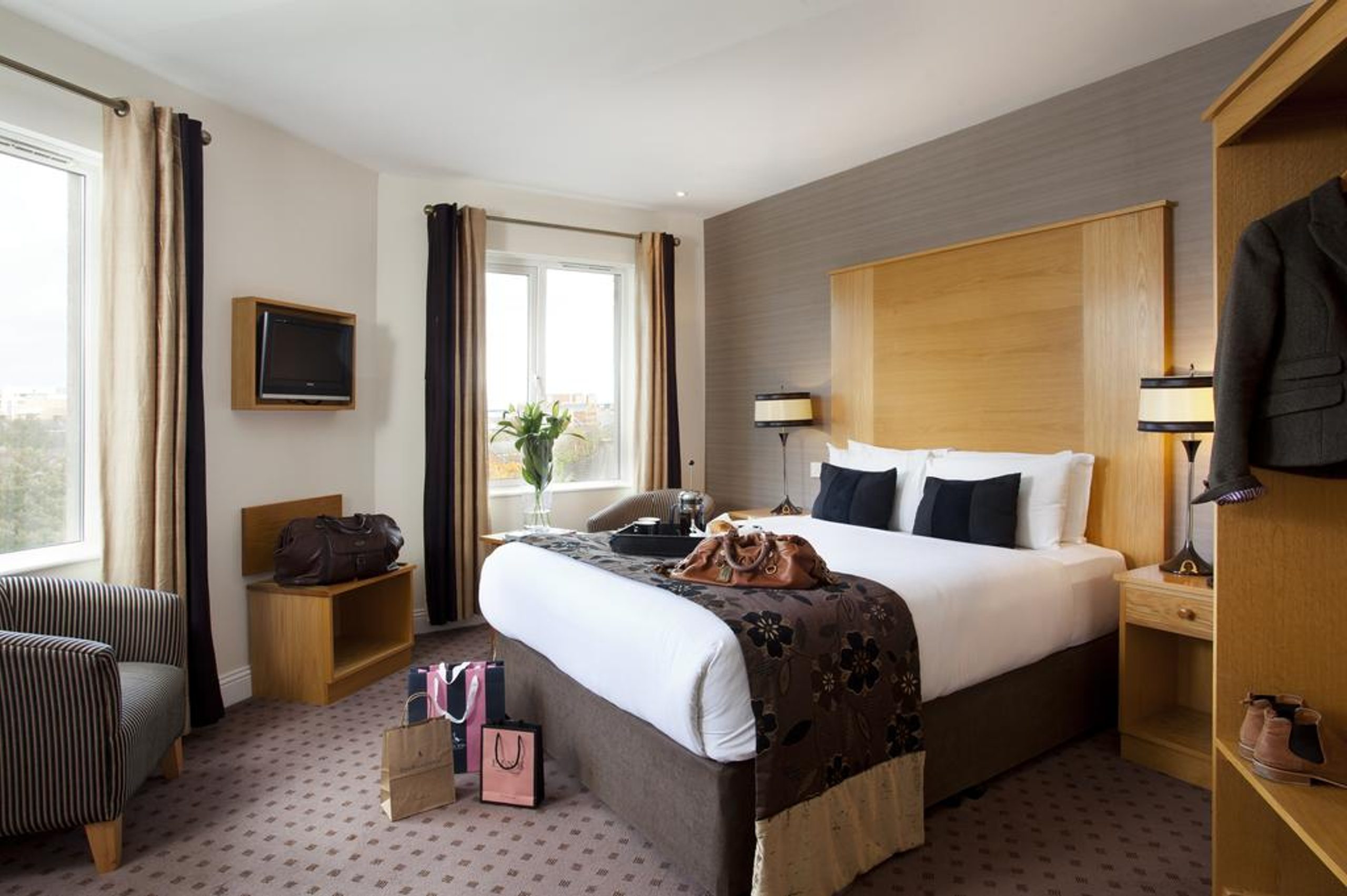 belfasts best hotels tara lodge