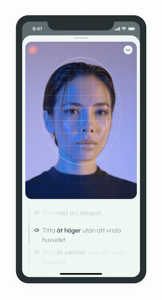En telefon med Eyescanner appens ansiktsavläsningsfunktion.