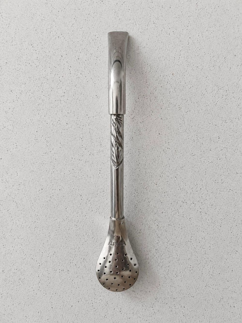 Bombilla de Alpaca · pico de loro · Hojas