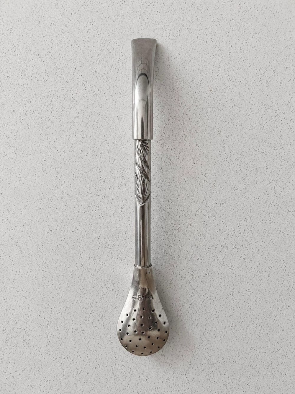 Bombilla de Alpaca · pico de loro · Hojas