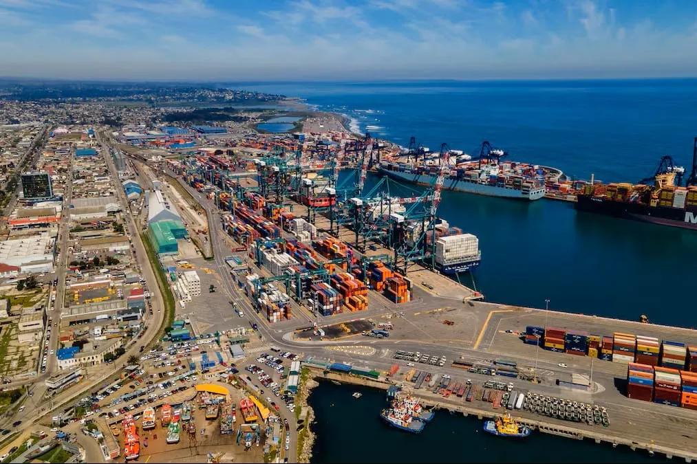 ACS y Sacyr compiten con Acciona por una obra portuaria en Chile de 1.680 millones