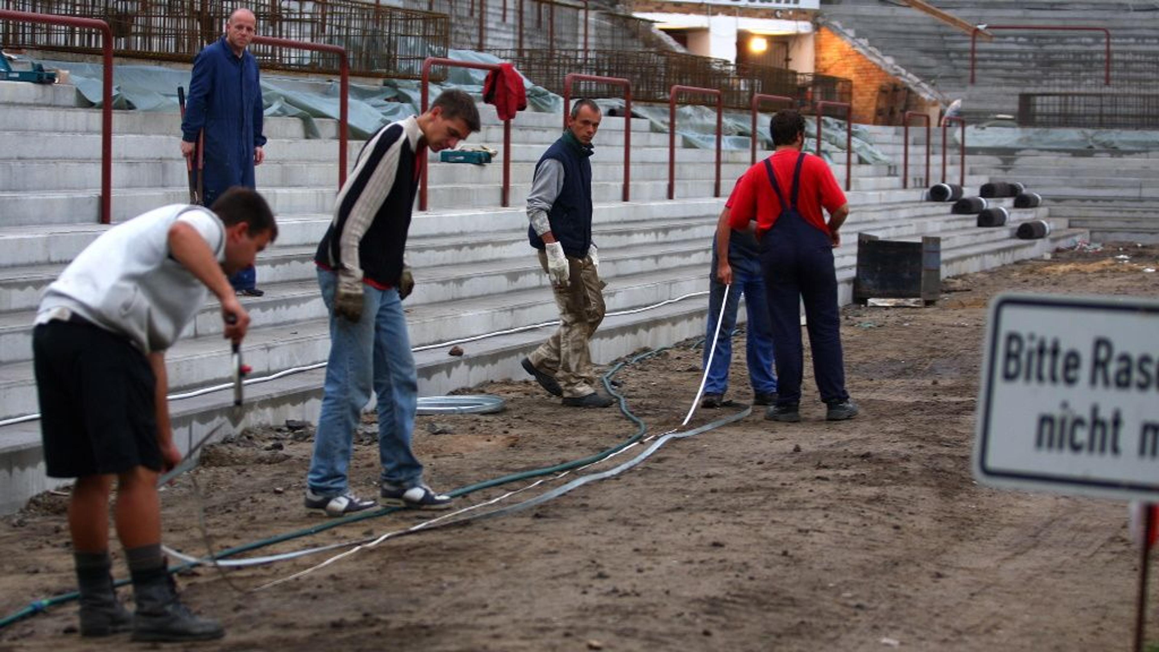 Union Berlin supporters who helped rebuild An der Alten Försterei in 2008–09.
