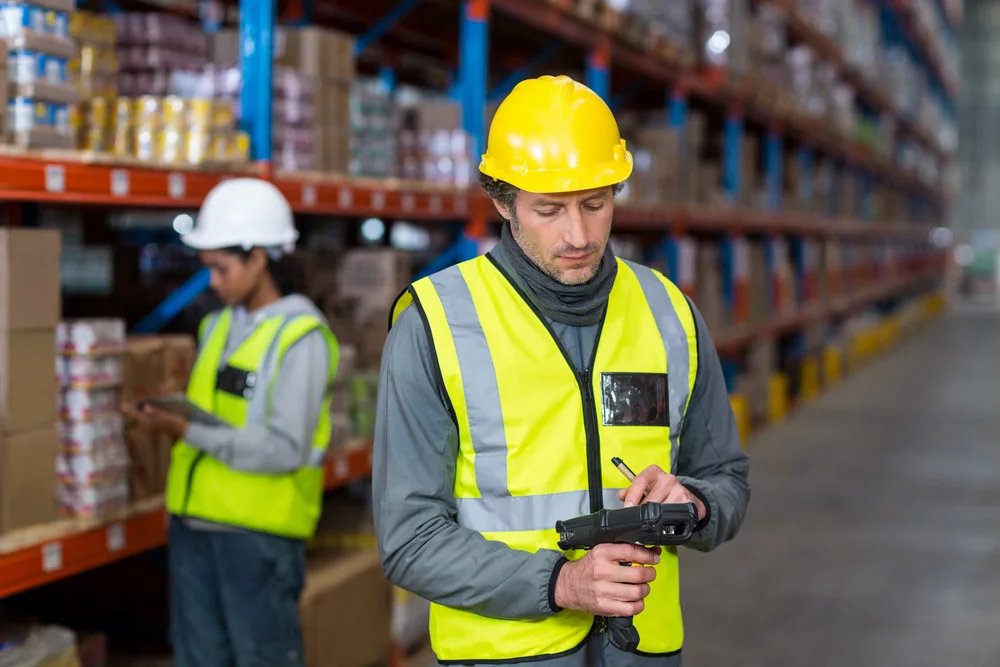 IoT-Enabled Inventory Reduction Strategies for 2024
